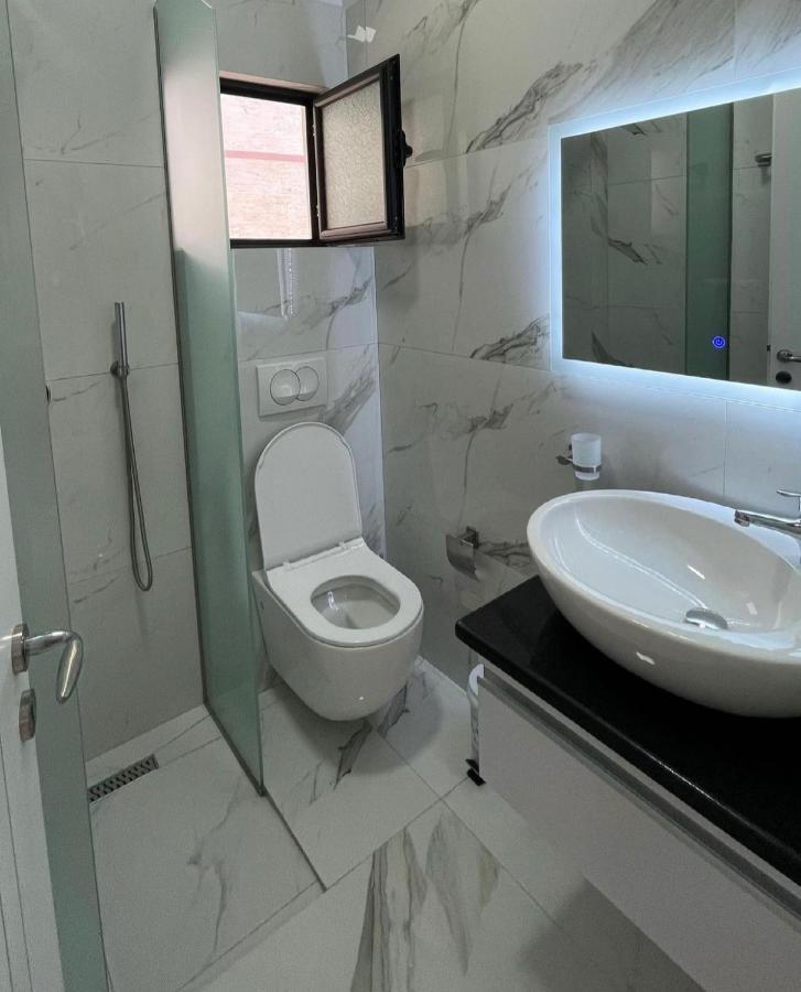 City Glow Apartments Sarandë Eksteriør bilde